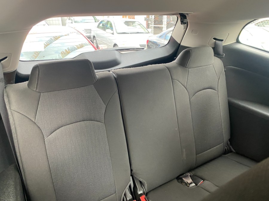 2017 Chevrolet Traverse AWD 4dr LT w/1LT, available for sale in Middle Village, New York | Middle Village Motors . Middle Village, New York 2017 Chevrolet Traverse AWD 4dr LT w/1LT, available for sale in Middle Village, New York | Middle Village Motors . Middle Village, New York