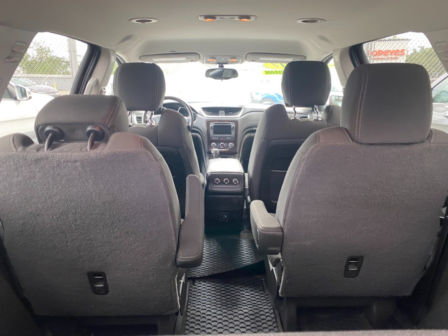 2017 Chevrolet Traverse AWD 4dr LT w/1LT, available for sale in Middle Village, New York | Middle Village Motors . Middle Village, New York 2017 Chevrolet Traverse AWD 4dr LT w/1LT, available for sale in Middle Village, New York | Middle Village Motors . Middle Village, New York