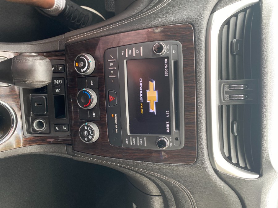 2017 Chevrolet Traverse AWD 4dr LT w/1LT, available for sale in Middle Village, New York | Middle Village Motors . Middle Village, New York 2017 Chevrolet Traverse AWD 4dr LT w/1LT, available for sale in Middle Village, New York | Middle Village Motors . Middle Village, New York