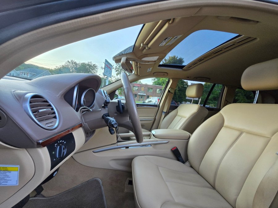 2012 Mercedes-Benz GL-Class 4MATIC 4dr GL 350 BlueTEC, available for sale in Bristol, Connecticut | Dealmax Motors LLC. Bristol, Connecticut 2012 Mercedes-Benz GL-Class 4MATIC 4dr GL 350 BlueTEC, available for sale in Bristol, Connecticut | Dealmax Motors LLC. Bristol, Connecticut