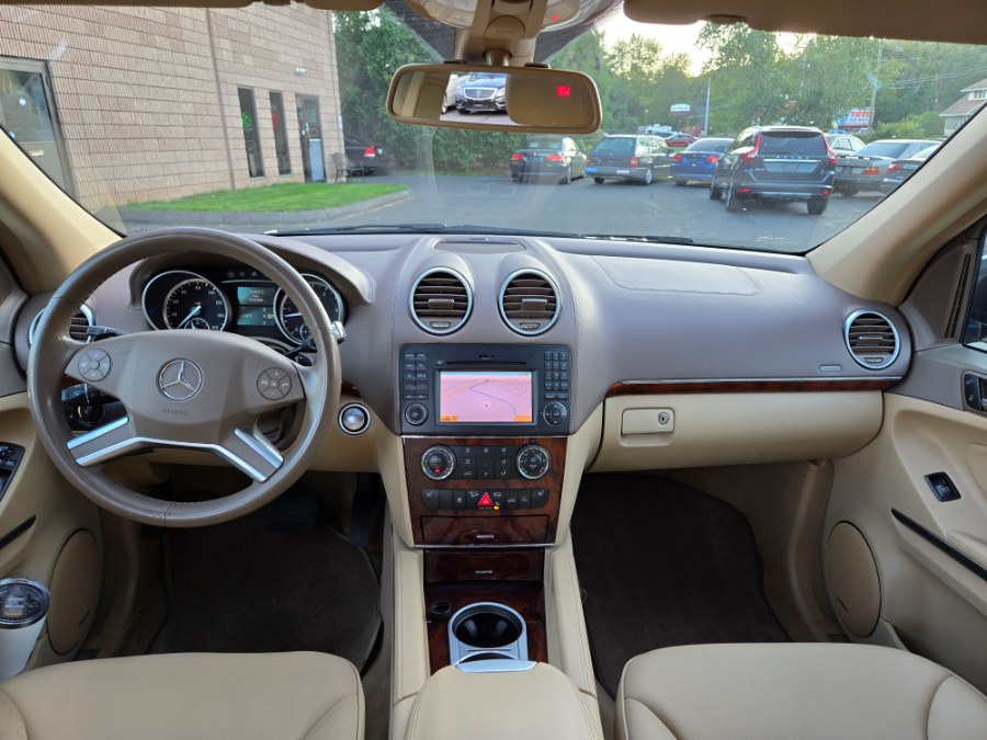 2012 Mercedes-Benz GL-Class 4MATIC 4dr GL 350 BlueTEC, available for sale in Bristol, Connecticut | Dealmax Motors LLC. Bristol, Connecticut 2012 Mercedes-Benz GL-Class 4MATIC 4dr GL 350 BlueTEC, available for sale in Bristol, Connecticut | Dealmax Motors LLC. Bristol, Connecticut