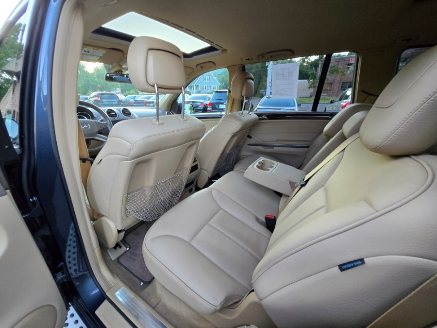 2012 Mercedes-Benz GL-Class 4MATIC 4dr GL 350 BlueTEC, available for sale in Bristol, Connecticut | Dealmax Motors LLC. Bristol, Connecticut 2012 Mercedes-Benz GL-Class 4MATIC 4dr GL 350 BlueTEC, available for sale in Bristol, Connecticut | Dealmax Motors LLC. Bristol, Connecticut