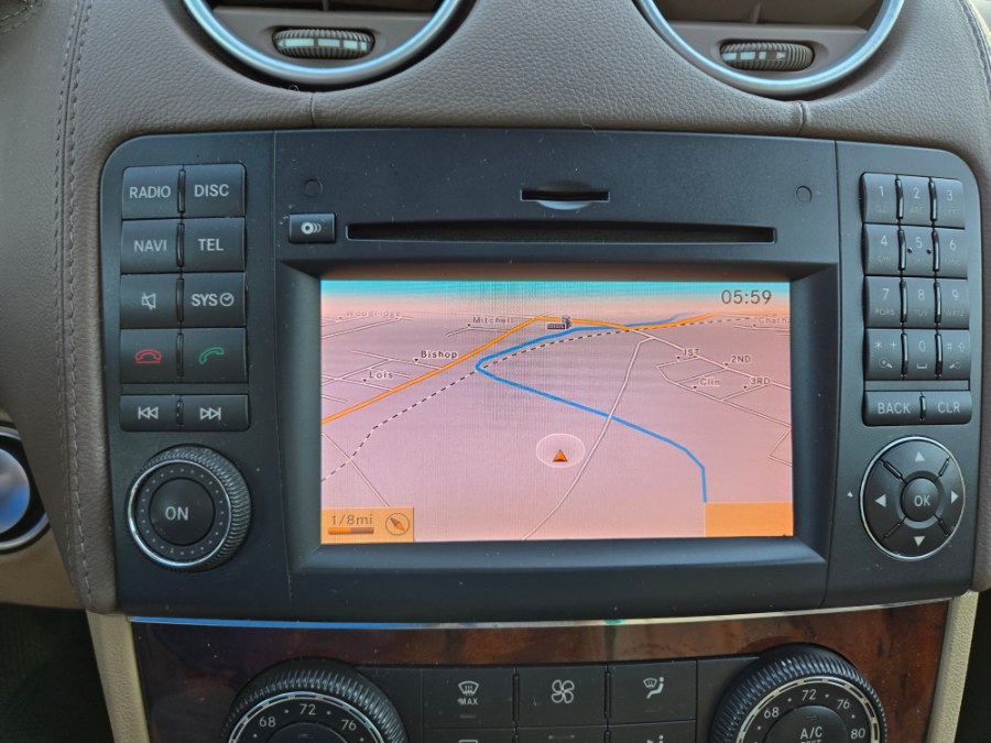 2012 Mercedes-Benz GL-Class 4MATIC 4dr GL 350 BlueTEC, available for sale in Bristol, Connecticut | Dealmax Motors LLC. Bristol, Connecticut 2012 Mercedes-Benz GL-Class 4MATIC 4dr GL 350 BlueTEC, available for sale in Bristol, Connecticut | Dealmax Motors LLC. Bristol, Connecticut