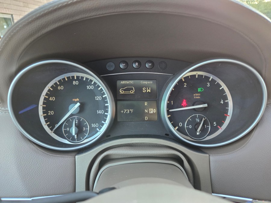 2012 Mercedes-Benz GL-Class 4MATIC 4dr GL 350 BlueTEC, available for sale in Bristol, Connecticut | Dealmax Motors LLC. Bristol, Connecticut 2012 Mercedes-Benz GL-Class 4MATIC 4dr GL 350 BlueTEC, available for sale in Bristol, Connecticut | Dealmax Motors LLC. Bristol, Connecticut