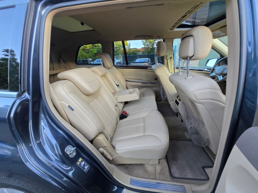 2012 Mercedes-Benz GL-Class 4MATIC 4dr GL 350 BlueTEC, available for sale in Bristol, Connecticut | Dealmax Motors LLC. Bristol, Connecticut 2012 Mercedes-Benz GL-Class 4MATIC 4dr GL 350 BlueTEC, available for sale in Bristol, Connecticut | Dealmax Motors LLC. Bristol, Connecticut
