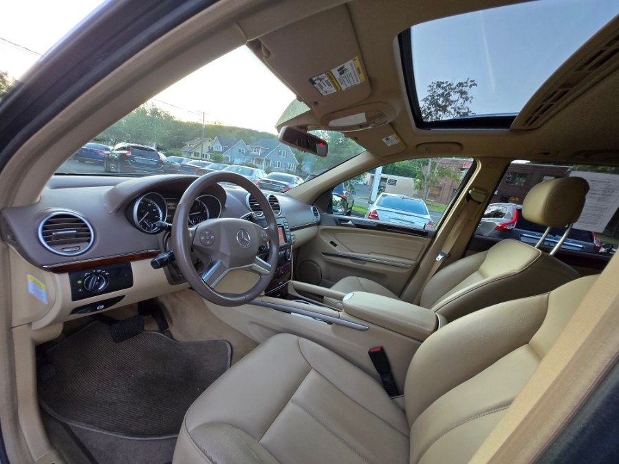 2012 Mercedes-Benz GL-Class 4MATIC 4dr GL 350 BlueTEC, available for sale in Bristol, Connecticut | Dealmax Motors LLC. Bristol, Connecticut 2012 Mercedes-Benz GL-Class 4MATIC 4dr GL 350 BlueTEC, available for sale in Bristol, Connecticut | Dealmax Motors LLC. Bristol, Connecticut