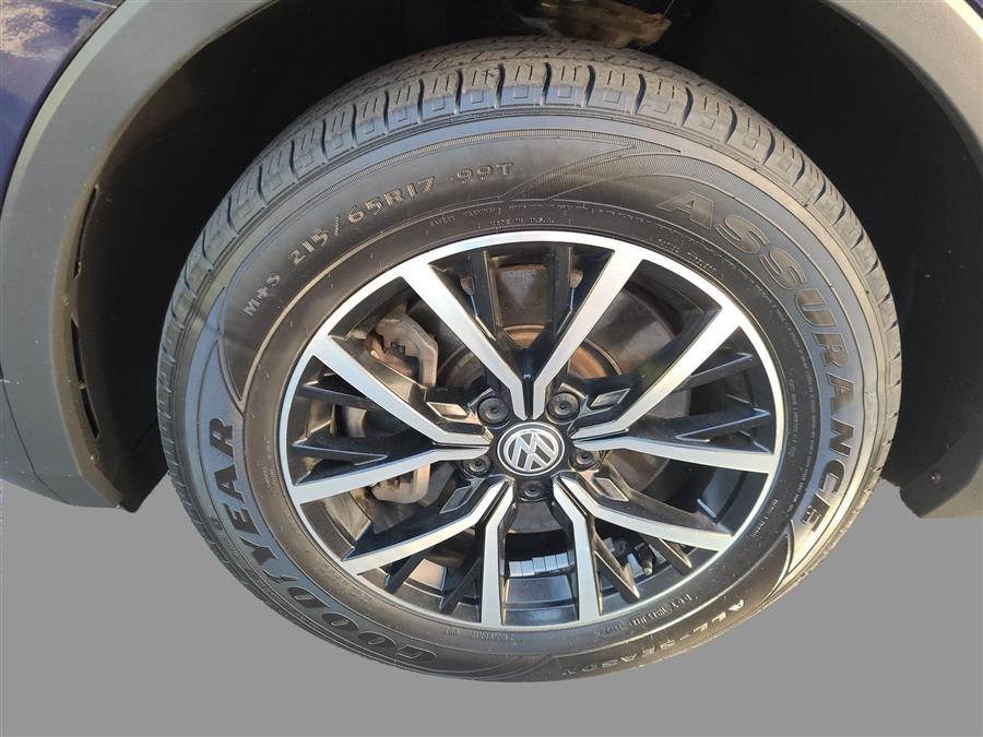 2021 Volkswagen Tiguan SE photo 17