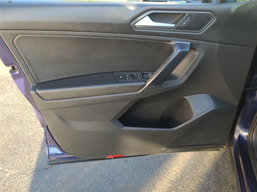 2021 Volkswagen Tiguan SE photo 27