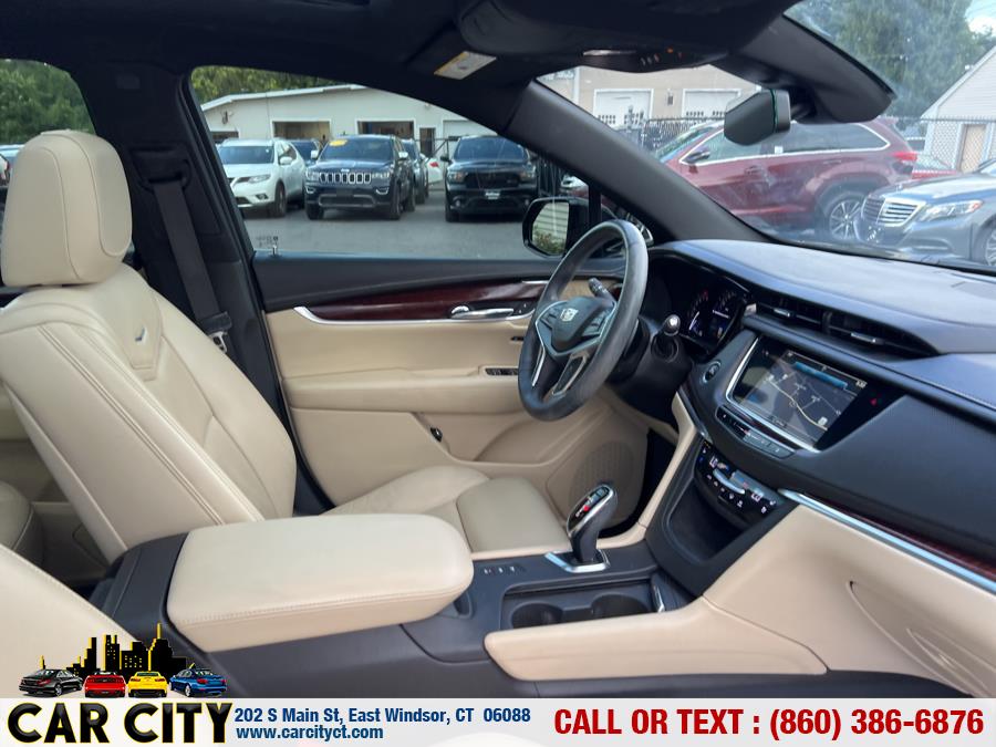 2017 Cadillac XT5 AWD 4dr Premium Luxury, available for sale in East Windsor, Connecticut | Car City LLC. East Windsor, Connecticut 2017 Cadillac XT5 AWD 4dr Premium Luxury, available for sale in East Windsor, Connecticut | Car City LLC. East Windsor, Connecticut