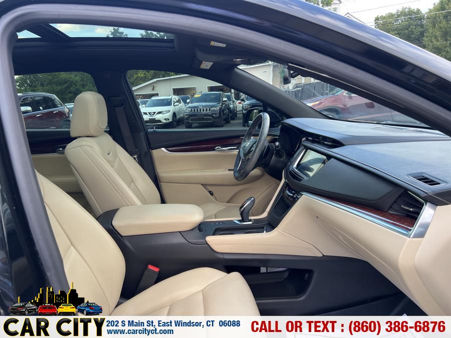 2017 Cadillac XT5 AWD 4dr Premium Luxury, available for sale in East Windsor, Connecticut | Car City LLC. East Windsor, Connecticut 2017 Cadillac XT5 AWD 4dr Premium Luxury, available for sale in East Windsor, Connecticut | Car City LLC. East Windsor, Connecticut