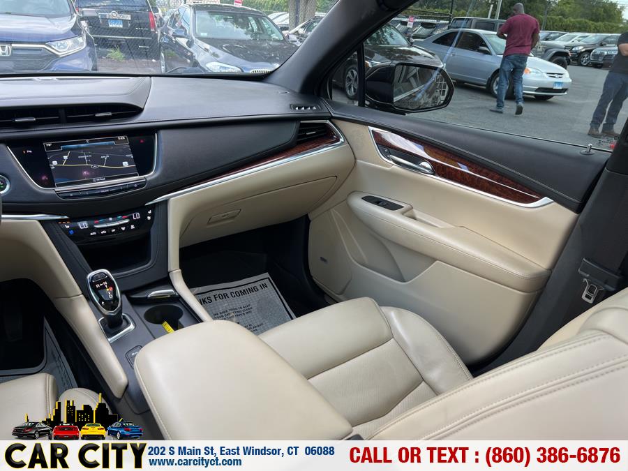 2017 Cadillac XT5 AWD 4dr Premium Luxury, available for sale in East Windsor, Connecticut | Car City LLC. East Windsor, Connecticut 2017 Cadillac XT5 AWD 4dr Premium Luxury, available for sale in East Windsor, Connecticut | Car City LLC. East Windsor, Connecticut