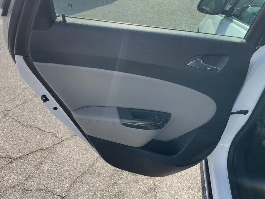 2015 Buick Verano 4dr Sdn w/1SD, available for sale in Hawaiian Gardens, California | Luxe Motors. Hawaiian Gardens, California 2015 Buick Verano 4dr Sdn w/1SD, available for sale in Hawaiian Gardens, California | Luxe Motors. Hawaiian Gardens, California