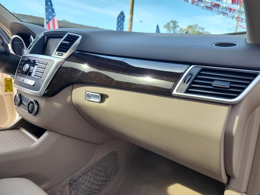 2015 Mercedes-Benz M-Class 4MATIC 4dr ML350, available for sale in Islip, New York | L.I. Auto Gallery. Islip, New York 2015 Mercedes-Benz M-Class 4MATIC 4dr ML350, available for sale in Islip, New York | L.I. Auto Gallery. Islip, New York