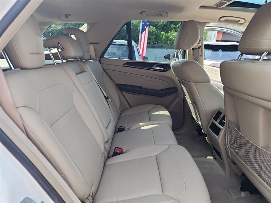 2015 Mercedes-Benz M-Class 4MATIC 4dr ML350, available for sale in Islip, New York | L.I. Auto Gallery. Islip, New York 2015 Mercedes-Benz M-Class 4MATIC 4dr ML350, available for sale in Islip, New York | L.I. Auto Gallery. Islip, New York