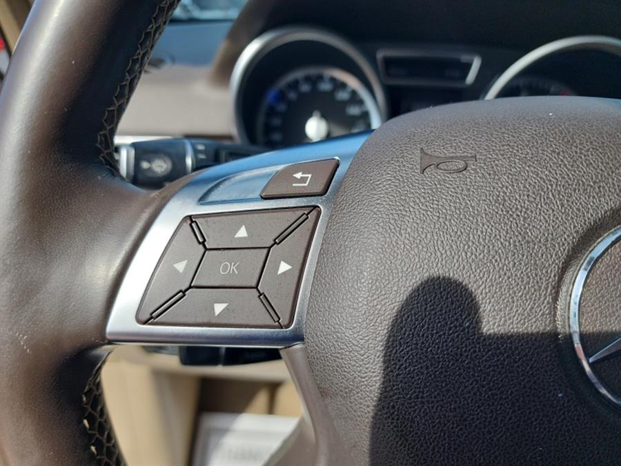 2015 Mercedes-Benz M-Class 4MATIC 4dr ML350, available for sale in Islip, New York | L.I. Auto Gallery. Islip, New York 2015 Mercedes-Benz M-Class 4MATIC 4dr ML350, available for sale in Islip, New York | L.I. Auto Gallery. Islip, New York