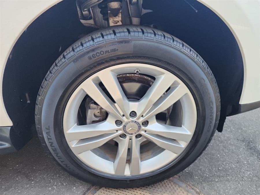 2015 Mercedes-Benz M-Class 4MATIC 4dr ML350, available for sale in Islip, New York | L.I. Auto Gallery. Islip, New York 2015 Mercedes-Benz M-Class 4MATIC 4dr ML350, available for sale in Islip, New York | L.I. Auto Gallery. Islip, New York
