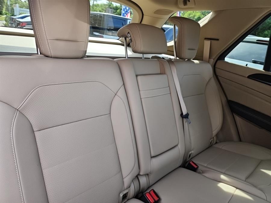 2015 Mercedes-Benz M-Class 4MATIC 4dr ML350, available for sale in Islip, New York | L.I. Auto Gallery. Islip, New York 2015 Mercedes-Benz M-Class 4MATIC 4dr ML350, available for sale in Islip, New York | L.I. Auto Gallery. Islip, New York