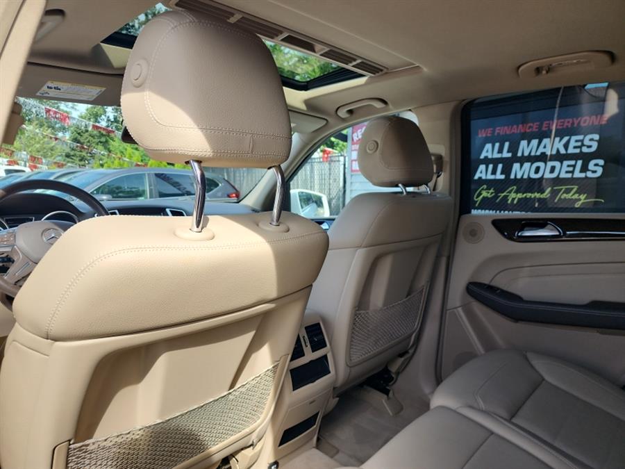 2015 Mercedes-Benz M-Class 4MATIC 4dr ML350, available for sale in Islip, New York | L.I. Auto Gallery. Islip, New York 2015 Mercedes-Benz M-Class 4MATIC 4dr ML350, available for sale in Islip, New York | L.I. Auto Gallery. Islip, New York