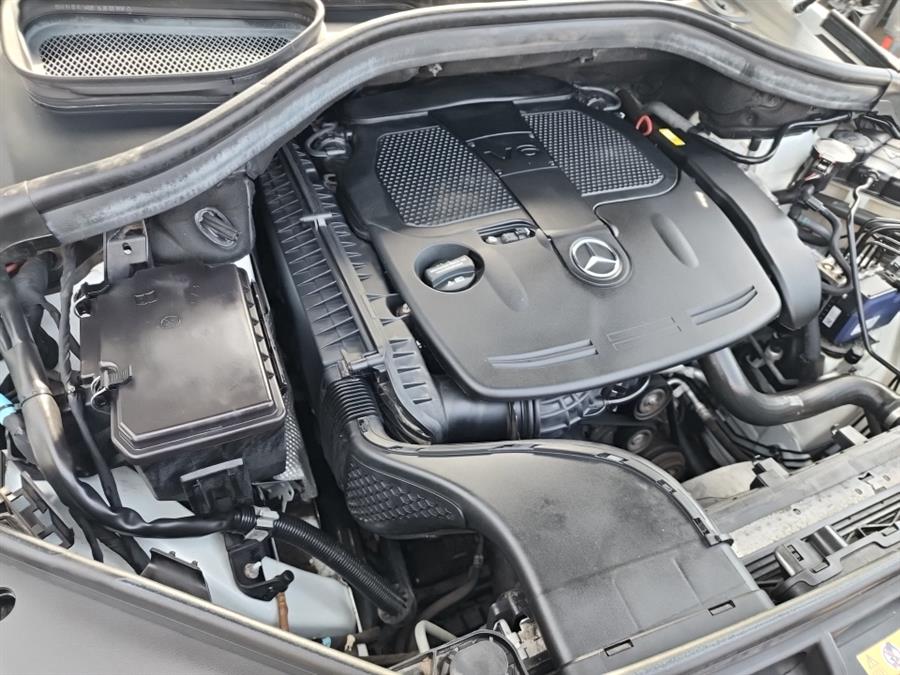 2015 Mercedes-Benz M-Class 4MATIC 4dr ML350, available for sale in Islip, New York | L.I. Auto Gallery. Islip, New York 2015 Mercedes-Benz M-Class 4MATIC 4dr ML350, available for sale in Islip, New York | L.I. Auto Gallery. Islip, New York