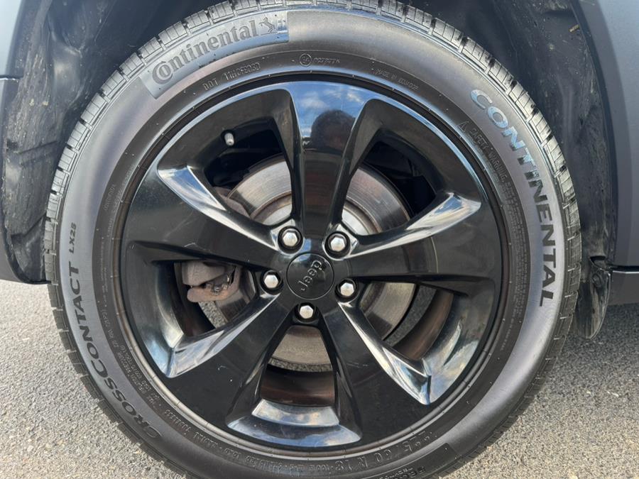 2019 Jeep Cherokee Latitude Plus 4x4, available for sale in New Britain, Connecticut | Supreme Automotive. New Britain, Connecticut 2019 Jeep Cherokee Latitude Plus 4x4, available for sale in New Britain, Connecticut | Supreme Automotive. New Britain, Connecticut