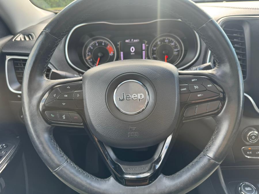 2019 Jeep Cherokee Latitude Plus 4x4, available for sale in New Britain, Connecticut | Supreme Automotive. New Britain, Connecticut 2019 Jeep Cherokee Latitude Plus 4x4, available for sale in New Britain, Connecticut | Supreme Automotive. New Britain, Connecticut