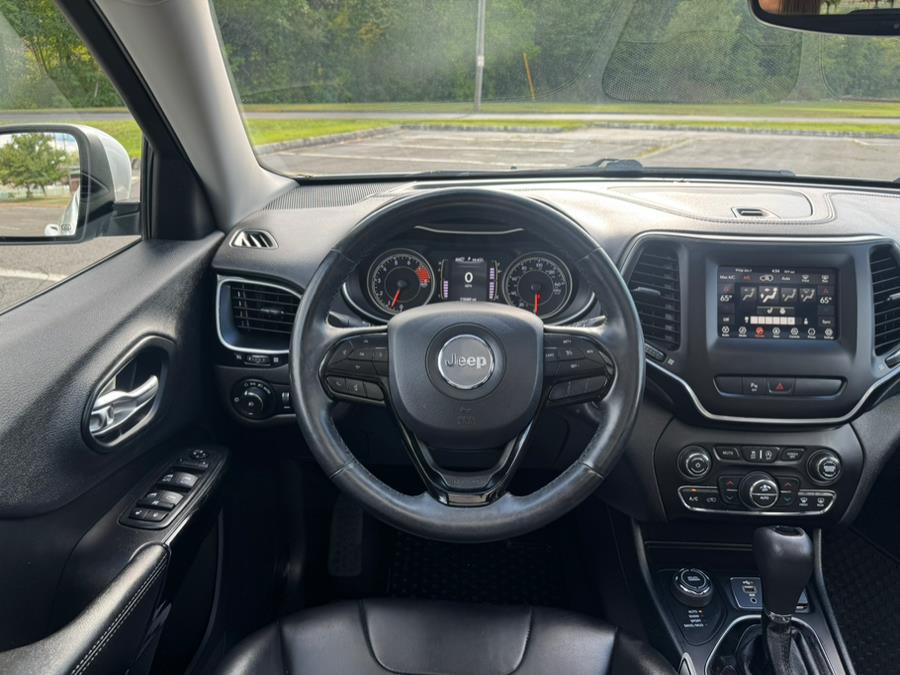 2019 Jeep Cherokee Latitude Plus 4x4, available for sale in New Britain, Connecticut | Supreme Automotive. New Britain, Connecticut 2019 Jeep Cherokee Latitude Plus 4x4, available for sale in New Britain, Connecticut | Supreme Automotive. New Britain, Connecticut