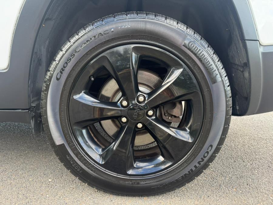 2019 Jeep Cherokee Latitude Plus 4x4, available for sale in New Britain, Connecticut | Supreme Automotive. New Britain, Connecticut 2019 Jeep Cherokee Latitude Plus 4x4, available for sale in New Britain, Connecticut | Supreme Automotive. New Britain, Connecticut