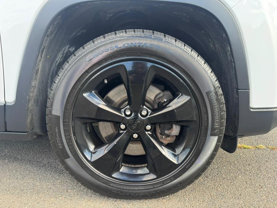 2019 Jeep Cherokee Latitude Plus 4x4, available for sale in New Britain, Connecticut | Supreme Automotive. New Britain, Connecticut 2019 Jeep Cherokee Latitude Plus 4x4, available for sale in New Britain, Connecticut | Supreme Automotive. New Britain, Connecticut
