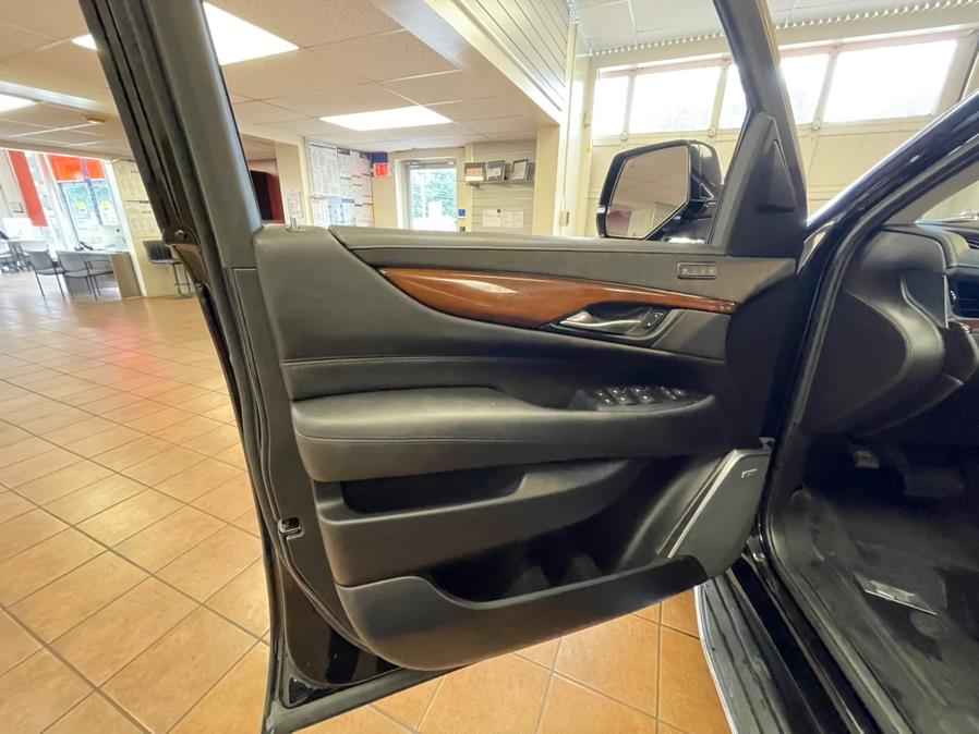 2018 Cadillac Escalade 4WD 4dr Luxury, available for sale in Suffern, New York | Rockland Motor Sport. Suffern, New York 2018 Cadillac Escalade 4WD 4dr Luxury, available for sale in Suffern, New York | Rockland Motor Sport. Suffern, New York