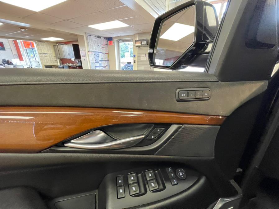 2018 Cadillac Escalade 4WD 4dr Luxury, available for sale in Suffern, New York | Rockland Motor Sport. Suffern, New York 2018 Cadillac Escalade 4WD 4dr Luxury, available for sale in Suffern, New York | Rockland Motor Sport. Suffern, New York