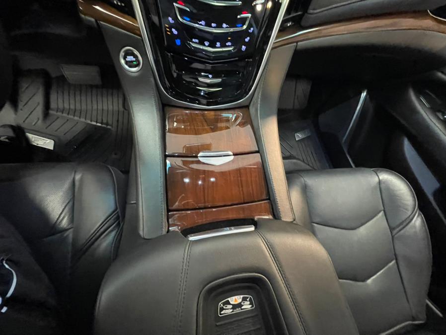 2018 Cadillac Escalade 4WD 4dr Luxury, available for sale in Suffern, New York | Rockland Motor Sport. Suffern, New York 2018 Cadillac Escalade 4WD 4dr Luxury, available for sale in Suffern, New York | Rockland Motor Sport. Suffern, New York
