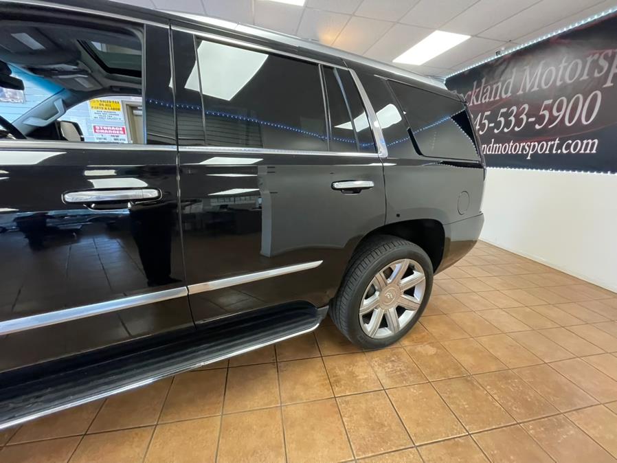 2018 Cadillac Escalade Luxury photo 3