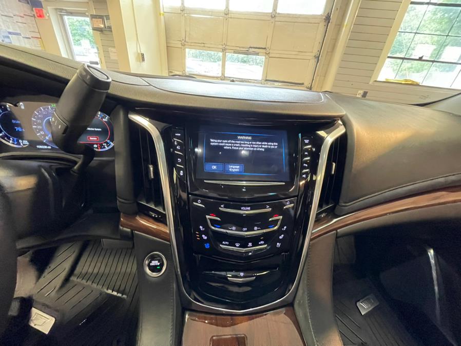2018 Cadillac Escalade 4WD 4dr Luxury, available for sale in Suffern, New York | Rockland Motor Sport. Suffern, New York 2018 Cadillac Escalade 4WD 4dr Luxury, available for sale in Suffern, New York | Rockland Motor Sport. Suffern, New York