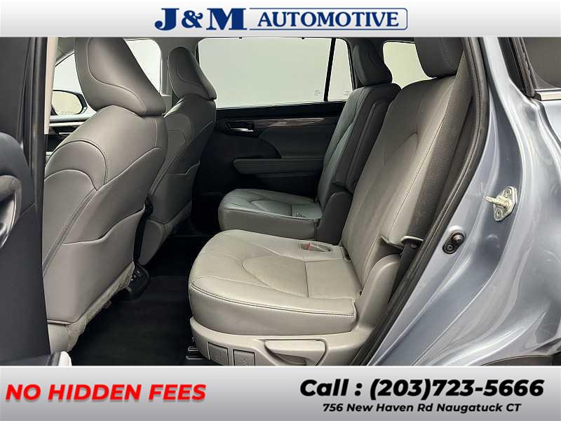 2021 Toyota Highlander Platinum, available for sale in Naugatuck, Connecticut | J&M Automotive Sls&Svc LLC. Naugatuck, Connecticut 2021 Toyota Highlander Platinum, available for sale in Naugatuck, Connecticut | J&M Automotive Sls&Svc LLC. Naugatuck, Connecticut