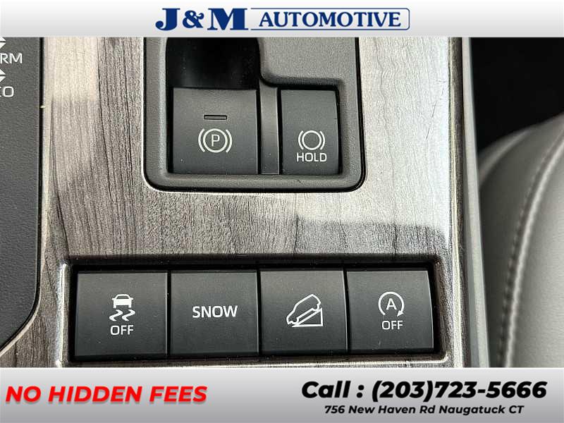 2021 Toyota Highlander Platinum, available for sale in Naugatuck, Connecticut | J&M Automotive Sls&Svc LLC. Naugatuck, Connecticut 2021 Toyota Highlander Platinum, available for sale in Naugatuck, Connecticut | J&M Automotive Sls&Svc LLC. Naugatuck, Connecticut