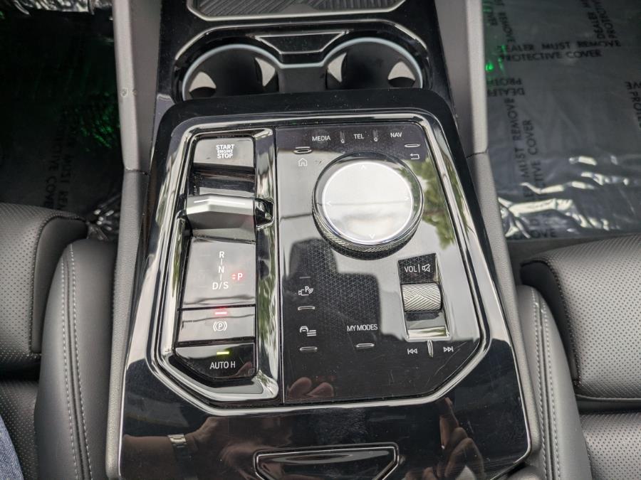 2024 BMW 5 Series 530i xDrive Sedan, available for sale in Long Island City, New York | Luxury Of Queens. Long Island City, New York 2024 BMW 5 Series 530i xDrive Sedan, available for sale in Long Island City, New York | Luxury Of Queens. Long Island City, New York