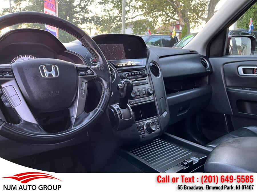 2013 Honda Pilot 4WD 4dr Touring w/RES & Navi, available for sale in Elmwood Park, New Jersey | NJM Auto Group. Elmwood Park, New Jersey 2013 Honda Pilot 4WD 4dr Touring w/RES & Navi, available for sale in Elmwood Park, New Jersey | NJM Auto Group. Elmwood Park, New Jersey