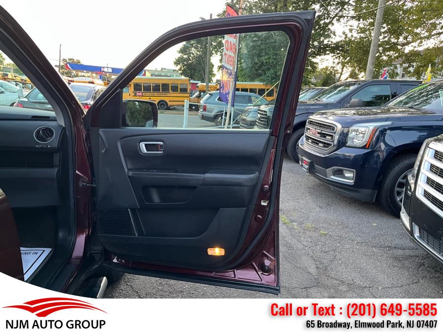 2013 Honda Pilot 4WD 4dr Touring w/RES & Navi, available for sale in Elmwood Park, New Jersey | NJM Auto Group. Elmwood Park, New Jersey 2013 Honda Pilot 4WD 4dr Touring w/RES & Navi, available for sale in Elmwood Park, New Jersey | NJM Auto Group. Elmwood Park, New Jersey