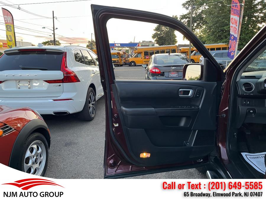 2013 Honda Pilot 4WD 4dr Touring w/RES & Navi, available for sale in Elmwood Park, New Jersey | NJM Auto Group. Elmwood Park, New Jersey 2013 Honda Pilot 4WD 4dr Touring w/RES & Navi, available for sale in Elmwood Park, New Jersey | NJM Auto Group. Elmwood Park, New Jersey
