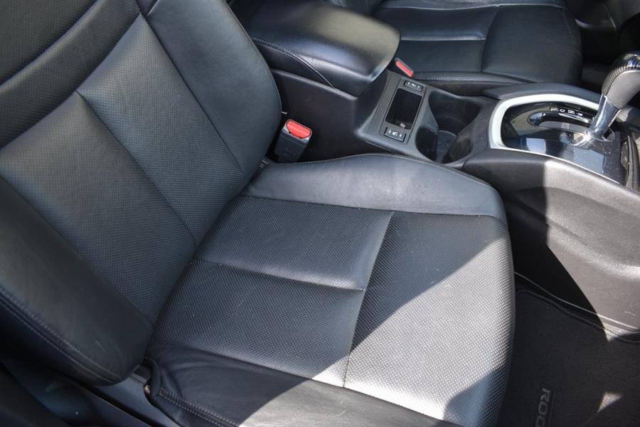 2014 Nissan Rogue SL, available for sale in Hempstead, New York | Certified Automotive Group. Hempstead, New York 2014 Nissan Rogue SL, available for sale in Hempstead, New York | Certified Automotive Group. Hempstead, New York