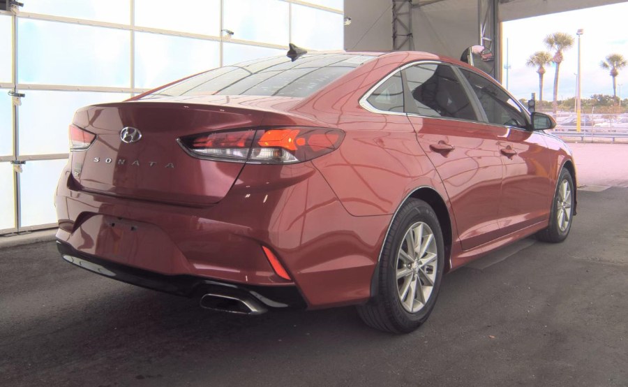 2018 Hyundai Sonata SE 2.4L SULEV, available for sale in Fort Myers, Florida | Carlux Fort Myers. Fort Myers, Florida 2018 Hyundai Sonata SE 2.4L SULEV, available for sale in Fort Myers, Florida | Carlux Fort Myers. Fort Myers, Florida