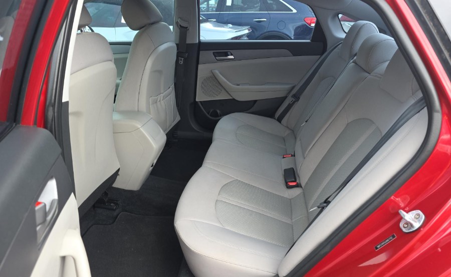 2018 Hyundai Sonata SE 2.4L SULEV, available for sale in Fort Myers, Florida | Carlux Fort Myers. Fort Myers, Florida 2018 Hyundai Sonata SE 2.4L SULEV, available for sale in Fort Myers, Florida | Carlux Fort Myers. Fort Myers, Florida