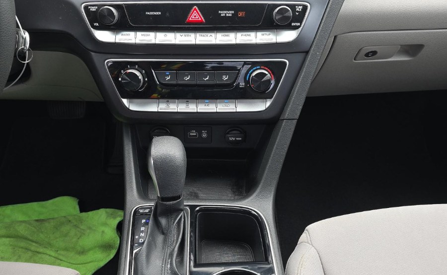 2018 Hyundai Sonata SE 2.4L SULEV, available for sale in Fort Myers, Florida | Carlux Fort Myers. Fort Myers, Florida 2018 Hyundai Sonata SE 2.4L SULEV, available for sale in Fort Myers, Florida | Carlux Fort Myers. Fort Myers, Florida