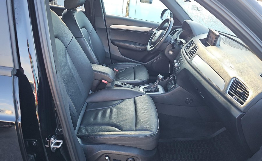 2018 Audi Q3 2.0 TFSI Sport Premium quattro AWD, available for sale in Fort Myers, Florida | Carlux Fort Myers. Fort Myers, Florida 2018 Audi Q3 2.0 TFSI Sport Premium quattro AWD, available for sale in Fort Myers, Florida | Carlux Fort Myers. Fort Myers, Florida