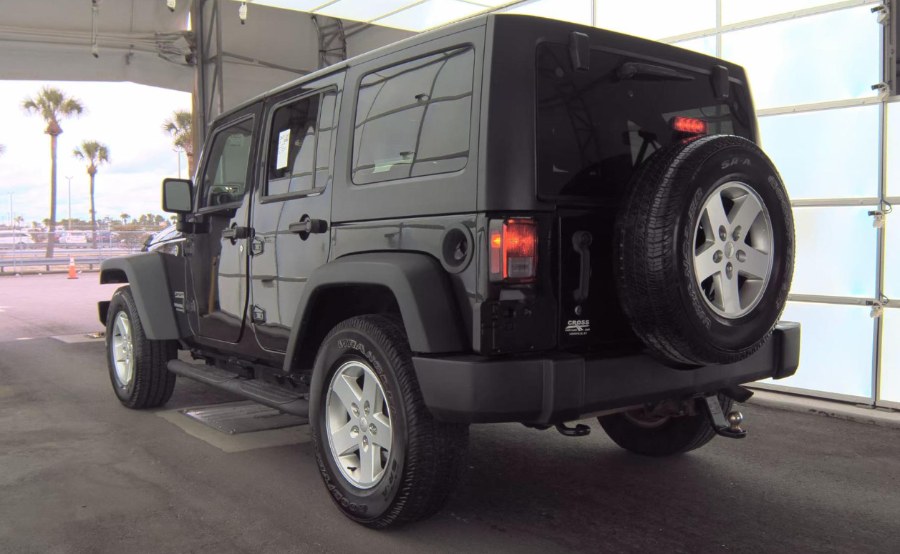 2016 Jeep Wrangler Unlimited 4WD 4dr Sport, available for sale in Fort Myers, Florida | Carlux Fort Myers. Fort Myers, Florida 2016 Jeep Wrangler Unlimited 4WD 4dr Sport, available for sale in Fort Myers, Florida | Carlux Fort Myers. Fort Myers, Florida