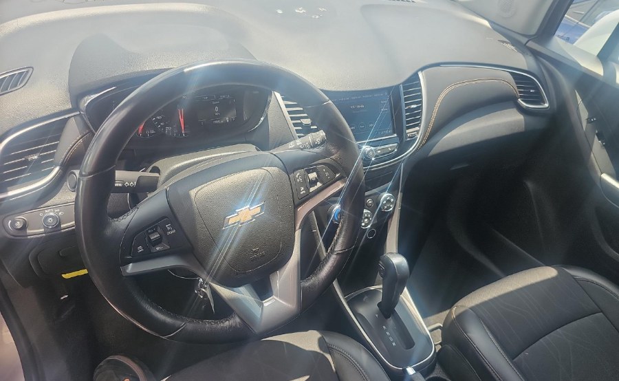 2022 Chevrolet Trax FWD 4dr LT, available for sale in Fort Myers, Florida | Carlux Fort Myers. Fort Myers, Florida 2022 Chevrolet Trax FWD 4dr LT, available for sale in Fort Myers, Florida | Carlux Fort Myers. Fort Myers, Florida