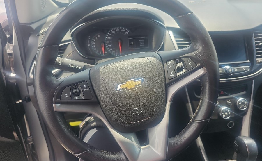 2022 Chevrolet Trax FWD 4dr LT, available for sale in Fort Myers, Florida | Carlux Fort Myers. Fort Myers, Florida 2022 Chevrolet Trax FWD 4dr LT, available for sale in Fort Myers, Florida | Carlux Fort Myers. Fort Myers, Florida
