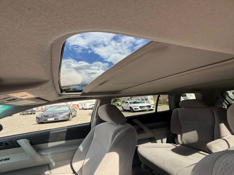 2008 Toyota Highlander 4WD 4dr Base, available for sale in Whitman, Massachusetts | Whitman Auto Center. Whitman, Massachusetts 2008 Toyota Highlander 4WD 4dr Base, available for sale in Whitman, Massachusetts | Whitman Auto Center. Whitman, Massachusetts