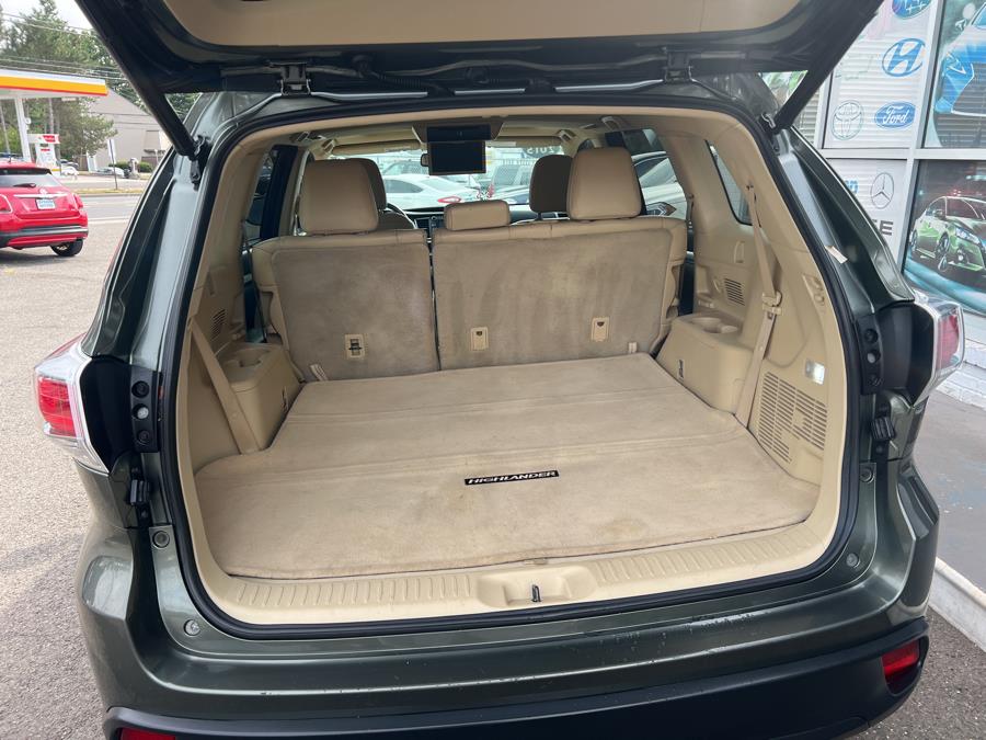 2015 Toyota Highlander AWD 4dr V6 XLE (Natl), available for sale in Milford, Connecticut | Korhan LLC DBA Superior Motors. Milford, Connecticut 2015 Toyota Highlander AWD 4dr V6 XLE (Natl), available for sale in Milford, Connecticut | Korhan LLC DBA Superior Motors. Milford, Connecticut