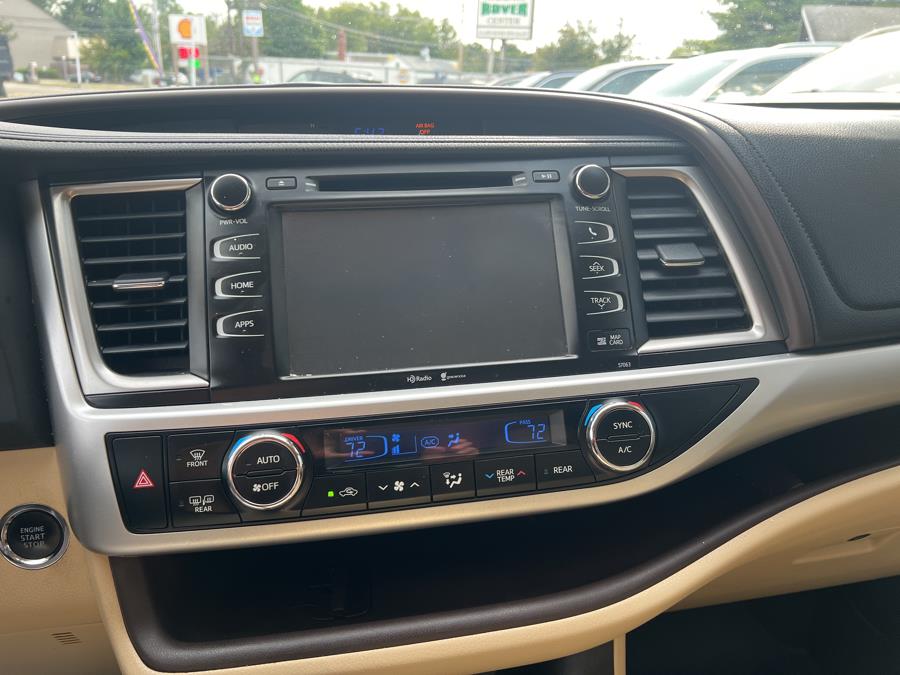 2015 Toyota Highlander AWD 4dr V6 XLE (Natl), available for sale in Milford, Connecticut | Korhan LLC DBA Superior Motors. Milford, Connecticut 2015 Toyota Highlander AWD 4dr V6 XLE (Natl), available for sale in Milford, Connecticut | Korhan LLC DBA Superior Motors. Milford, Connecticut